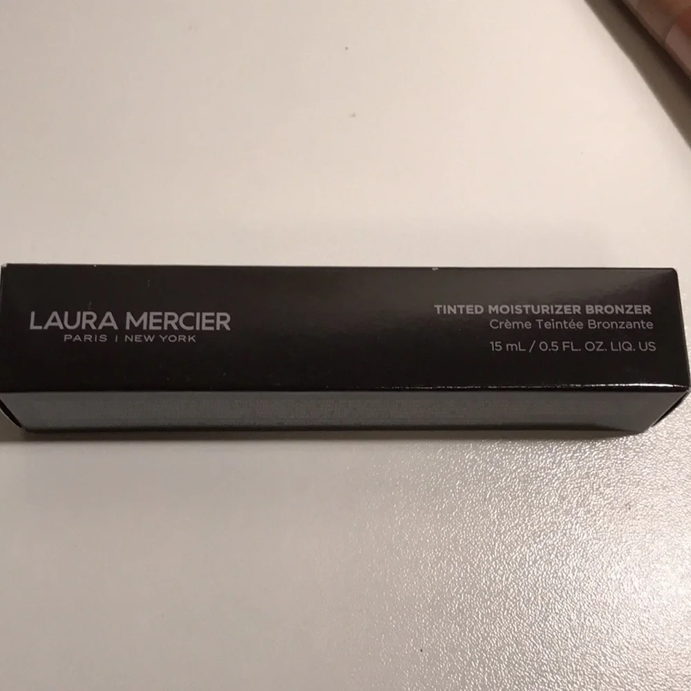 laura mercier brand new